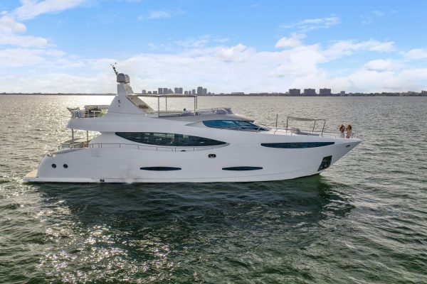 Luxury Yachting Experience in Miami